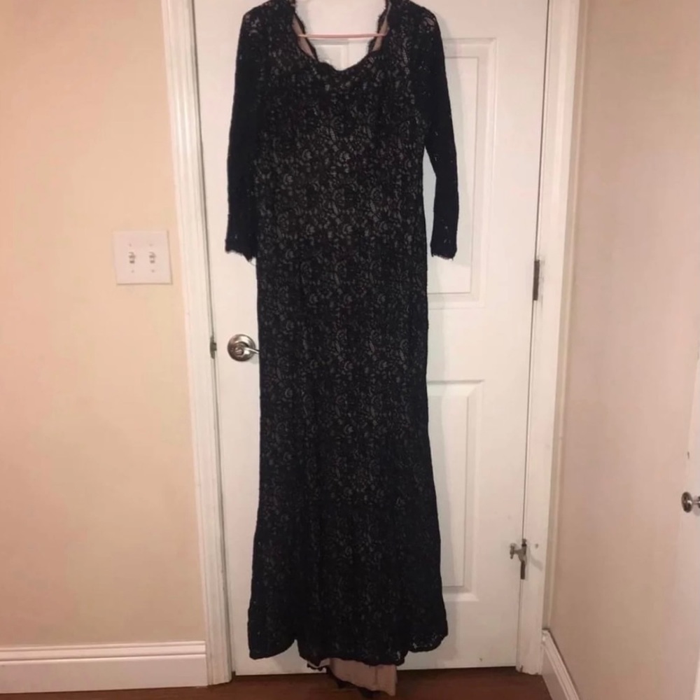 Adrianna Papell Formal/Gown Long Sleeve Dress